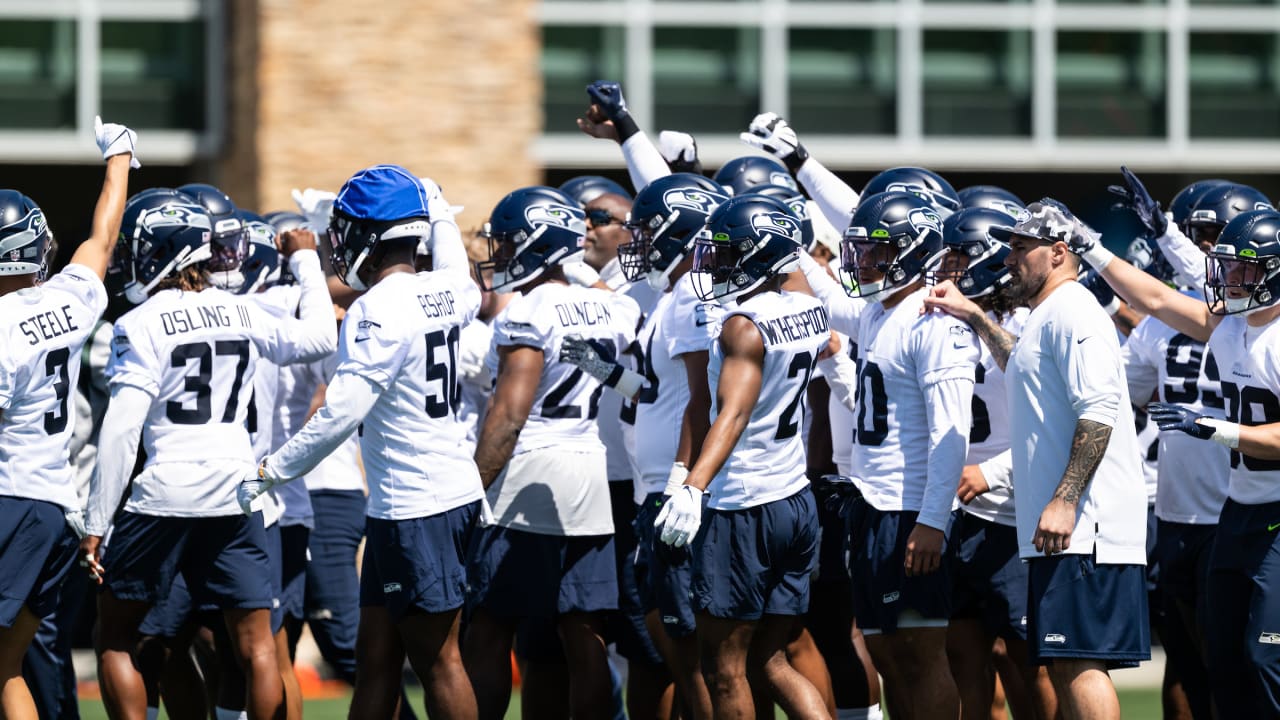 PHOTOS: Seahawks Rookies Hit The Field For First Practice Of Rookie ...