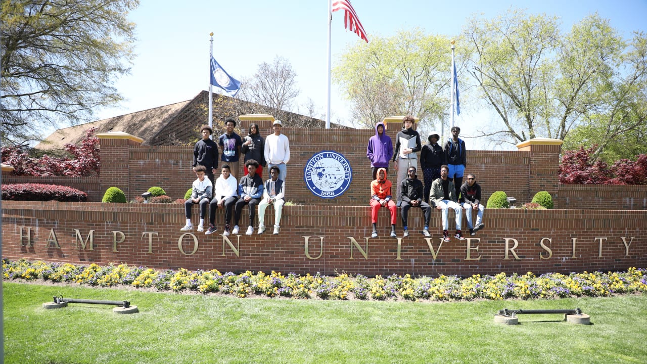 Seahawks, WHOLE Mentoring & Microsoft Send Seattle Students On East Coast  HBCU Tour