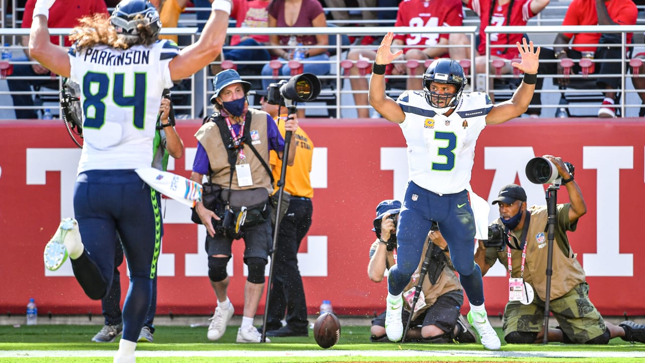 Seahawks QB Russell Wilson reaches 100 regular season wins with