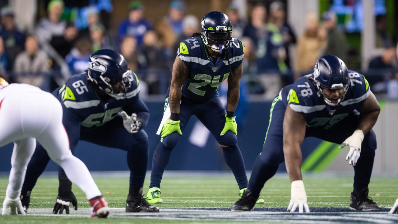 Marshawn Lynch says he has been in talks with Seahawks about