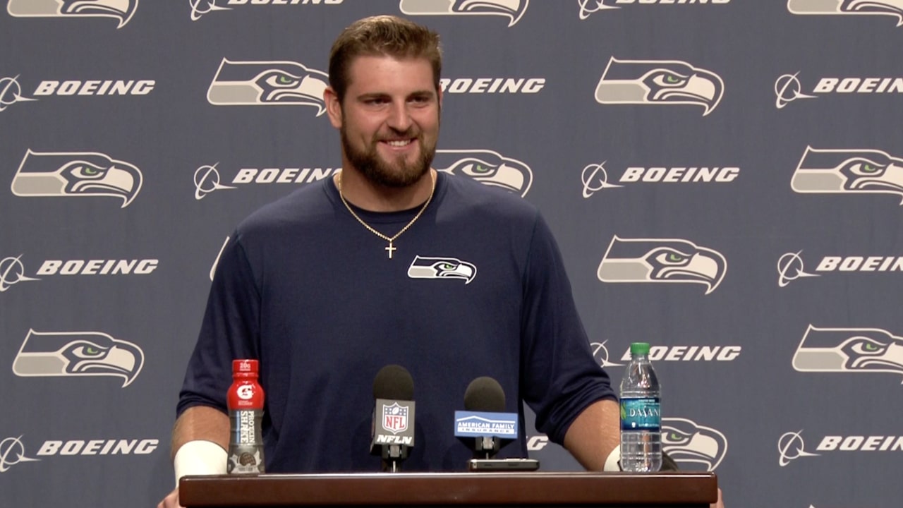 Seahawks left tackle Bradley Sowell playing vital role, cherishing  spotlight