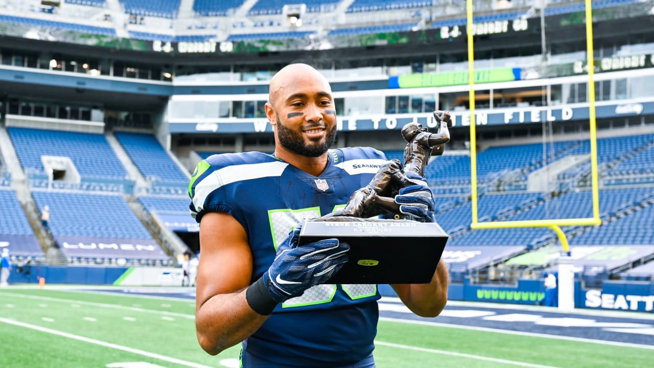 Seahawks Star K.J. Wright Makes an Impact During NFL POD Grand Prize Event  (Video) – The Knight's Lance