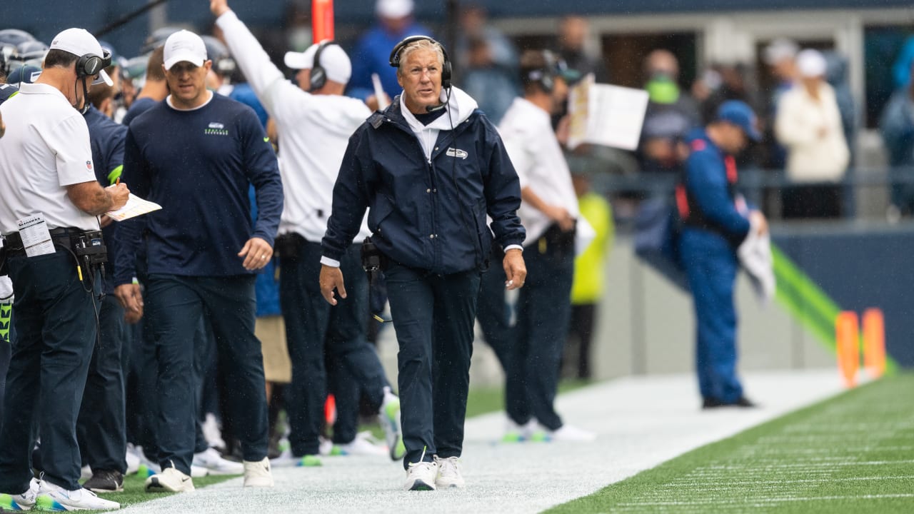 Mistakes leave Seahawks kicking themselves in home loss to New Orleans  Saints