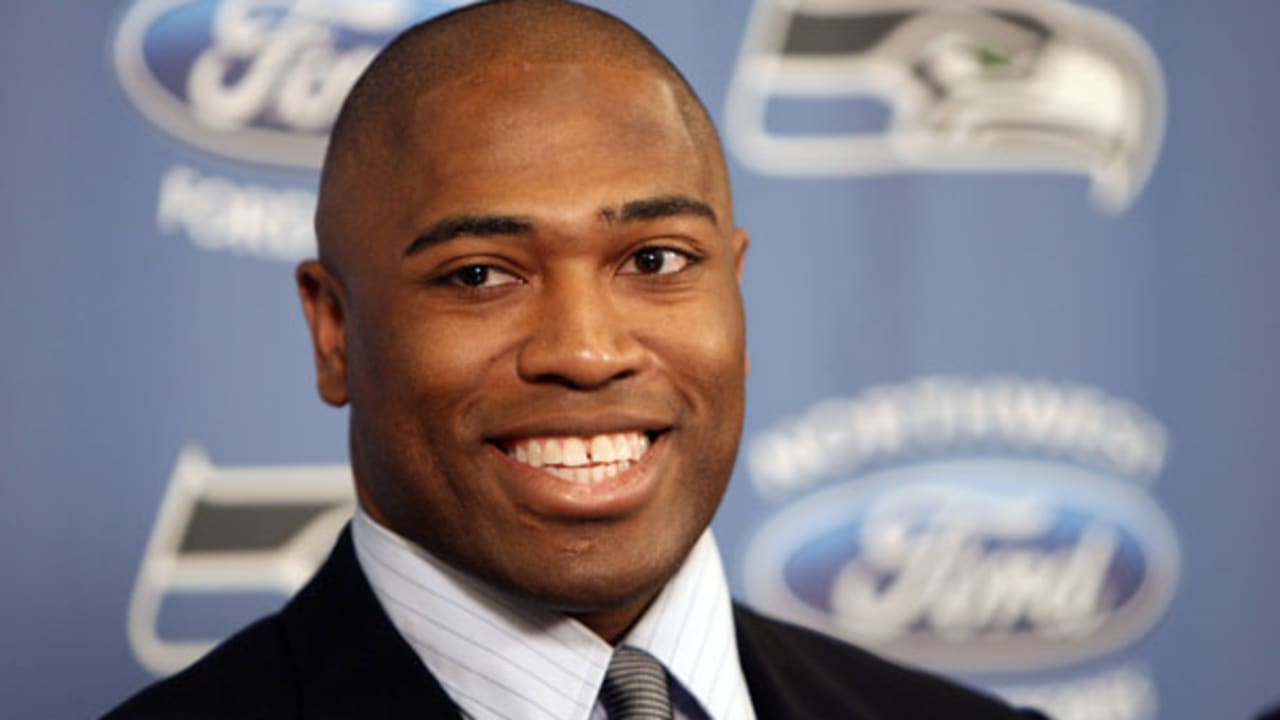 On this date Shaun Alexander resigns after Super run