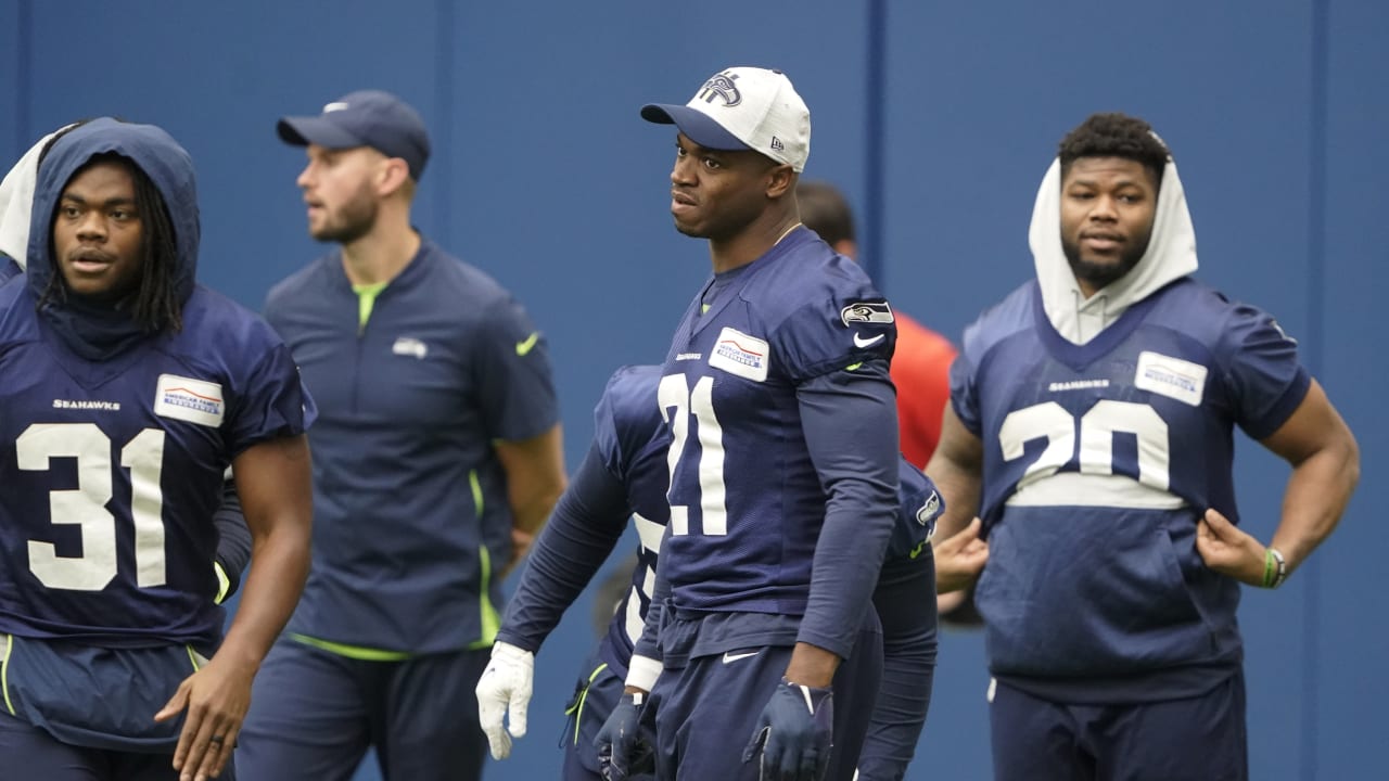 Adrian Peterson's “Remarkable Influence,” Injury Updates & More From  Friday's Seahawks Practice