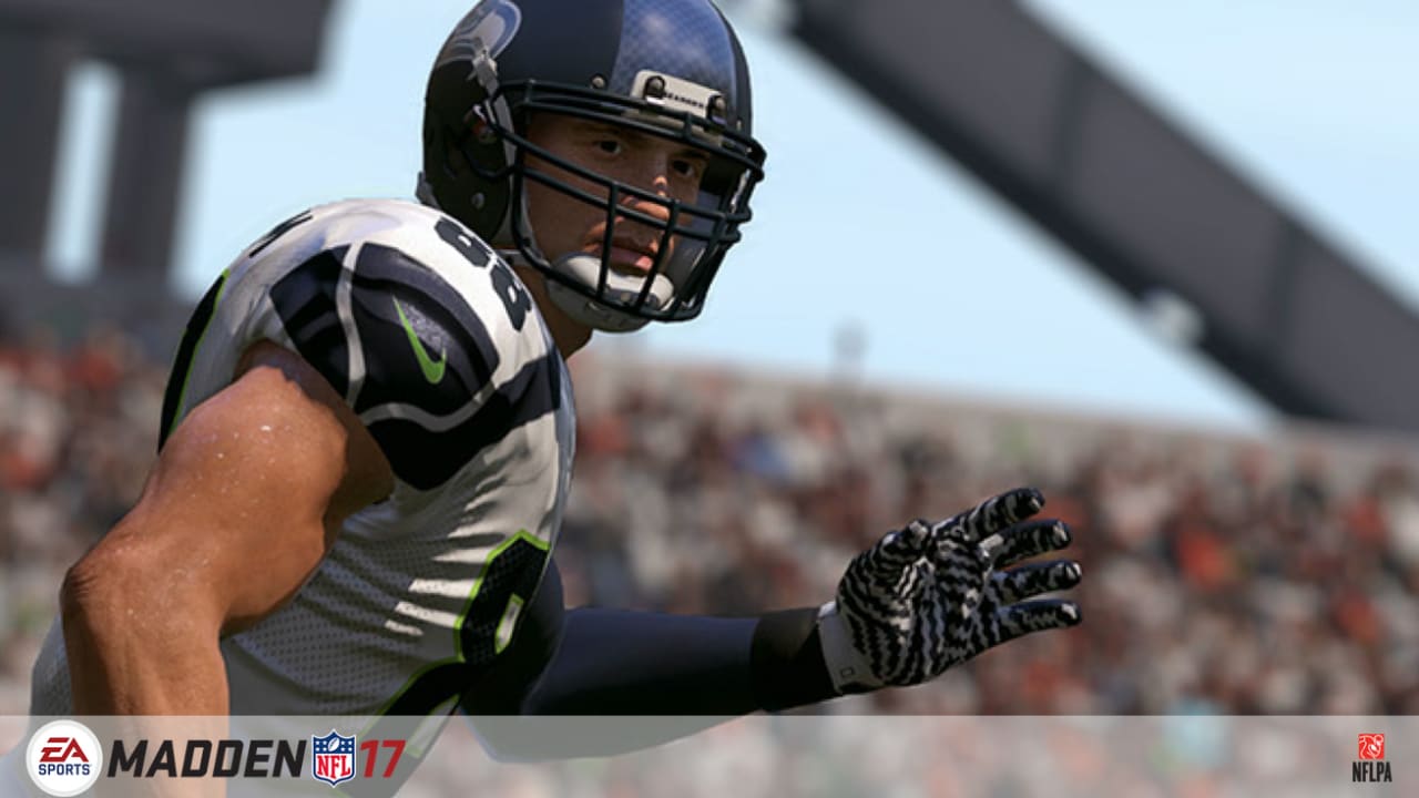 Russell Wilson Madden 13 cover  Football video games, Football helmets,  Football gif