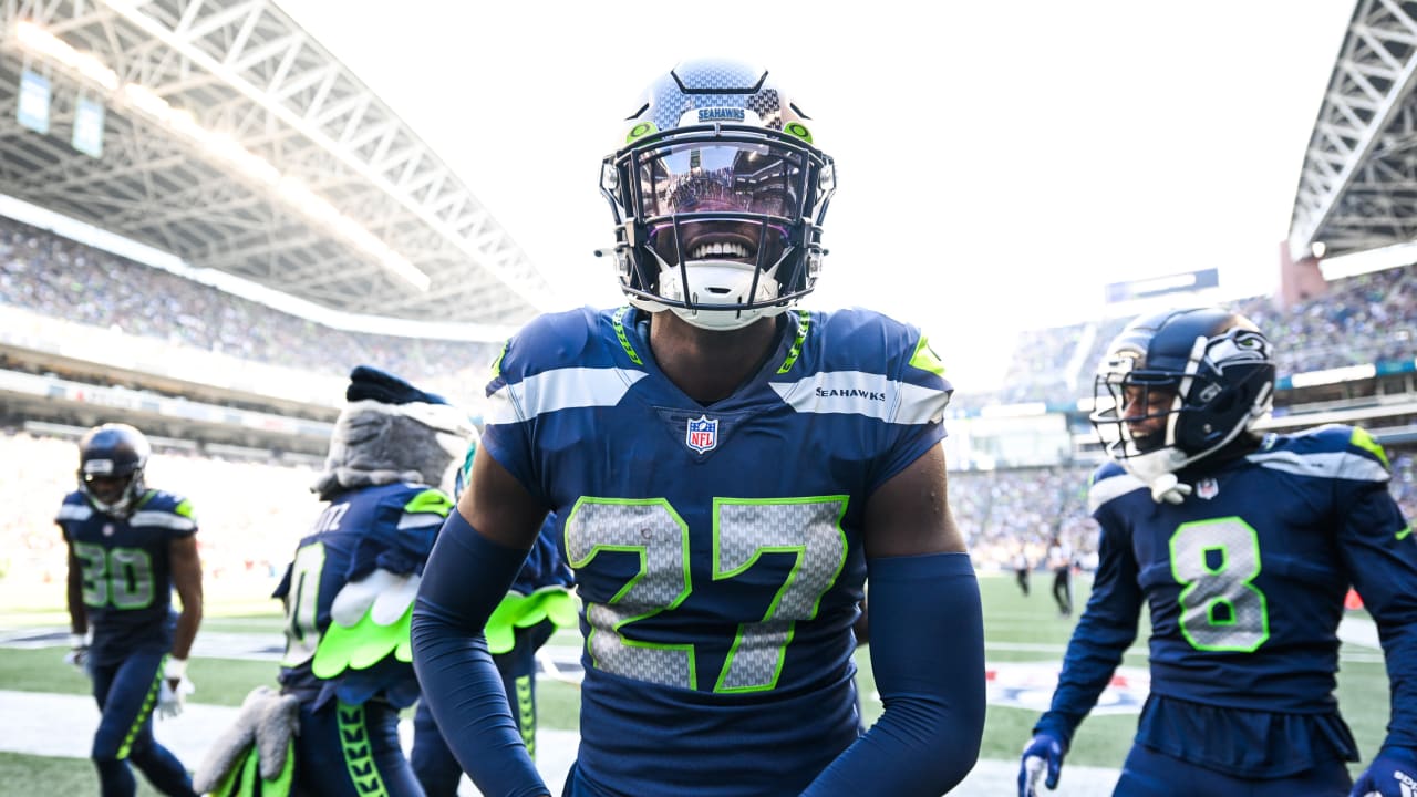 Seahawks rookie cornerback Tariq Woolen continues strong start with another  interception