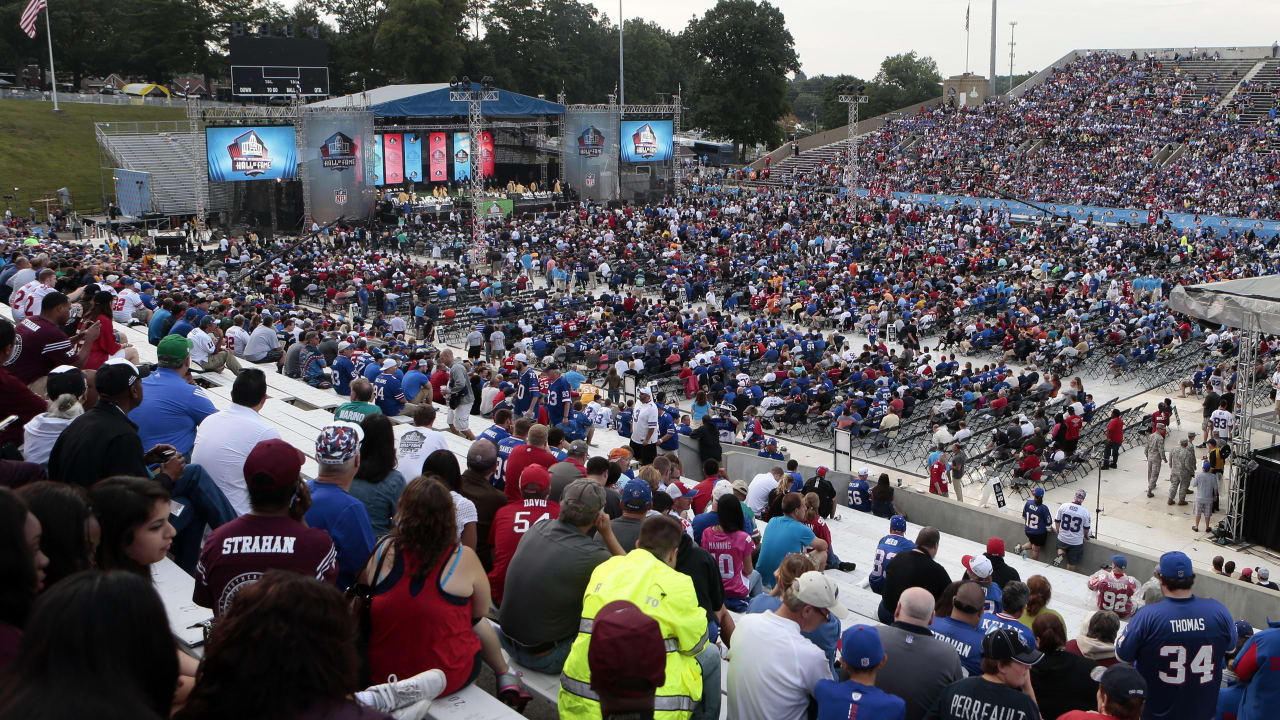 Photo Gallery - Pro Football Hall of Fame Induction Ceremony