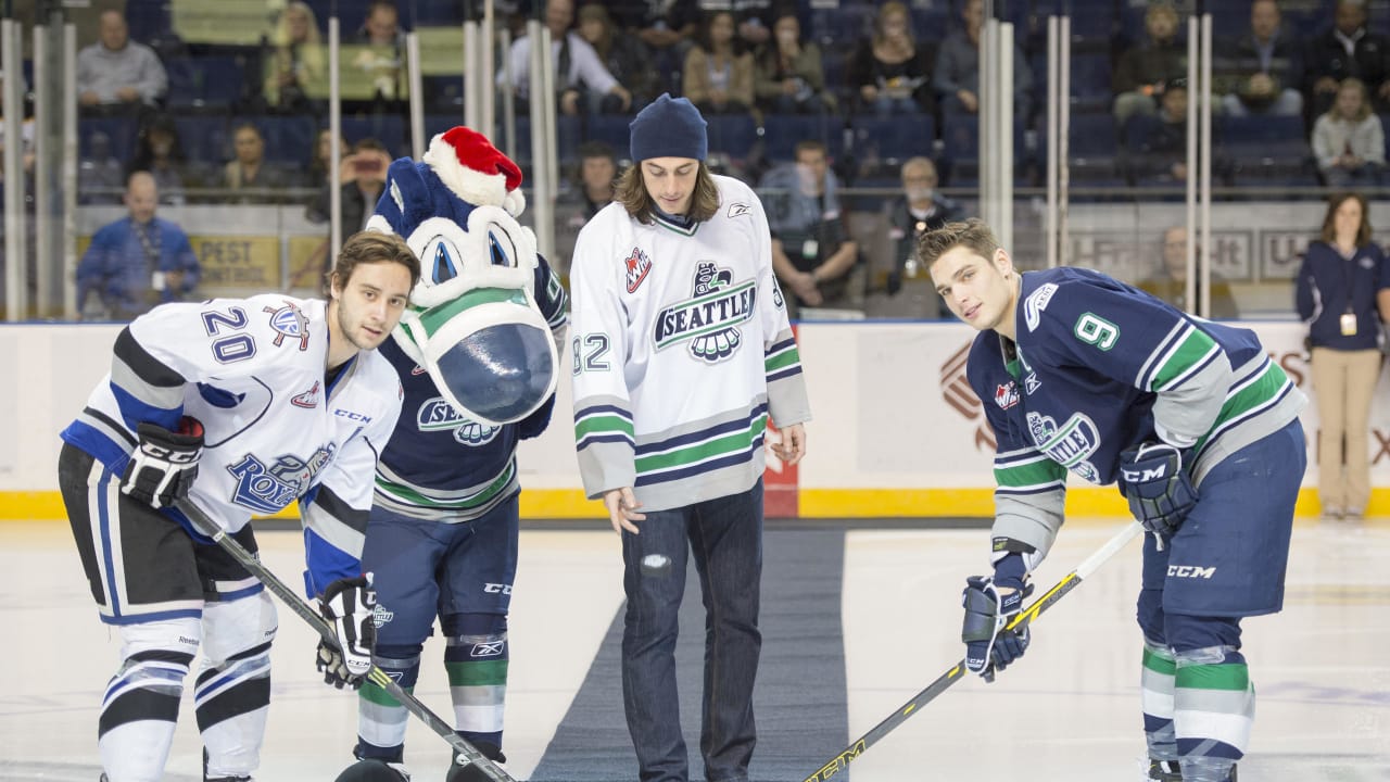 Photos: Fred Meyer Player Appearance - Seattle Thunderbirds