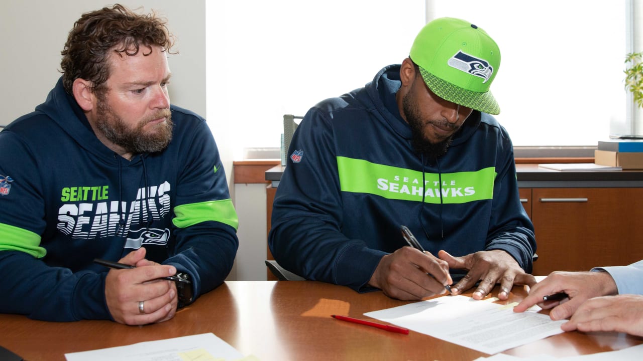 BREAKING: Seahawks Sign A CB, Devon Witherspoon HOLDOUT At