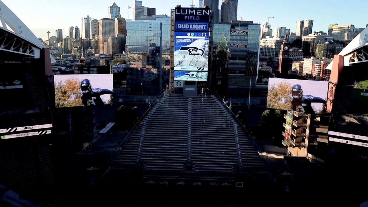 Fan spent 400 hours and used 175,000 lights for his Seahawks