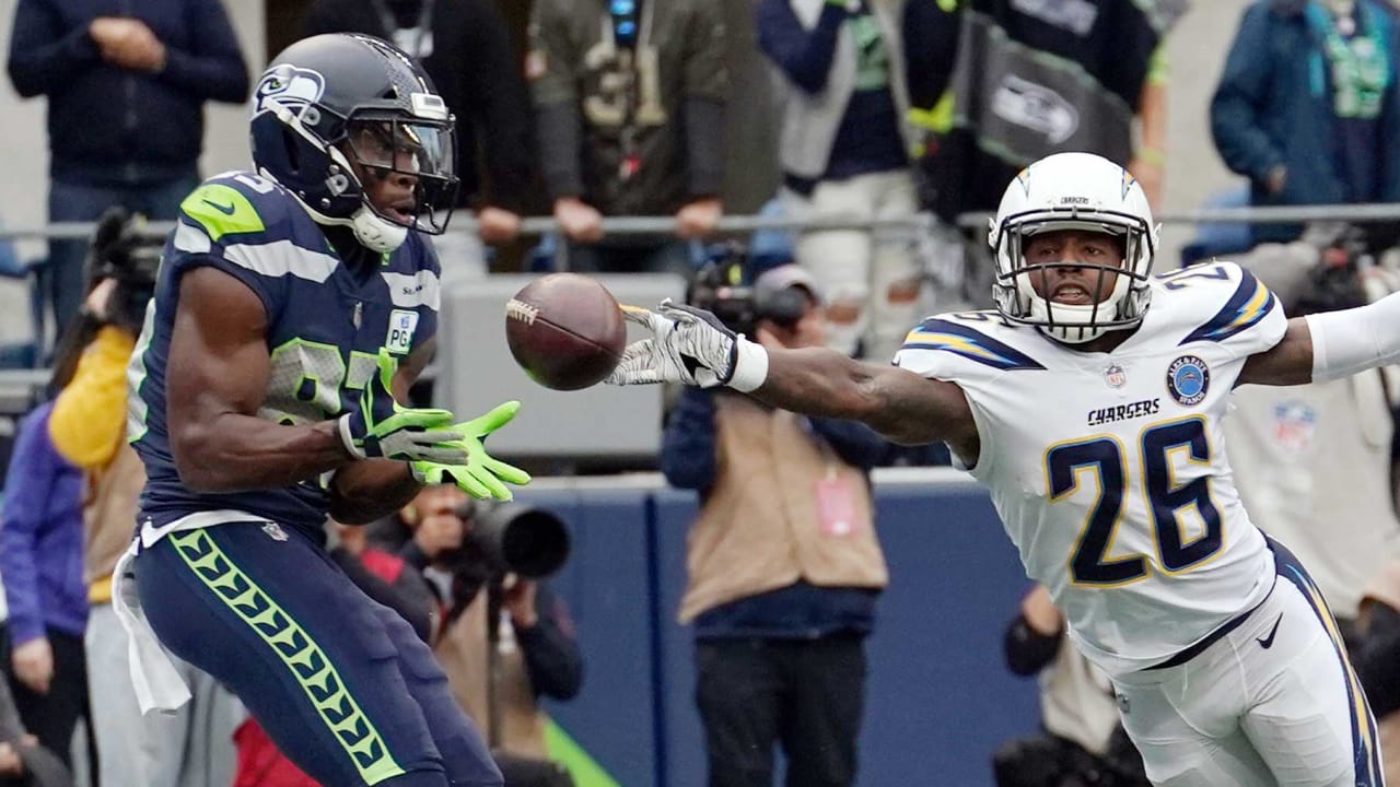 Late comeback, botched FG give Seahawks 10-9 win