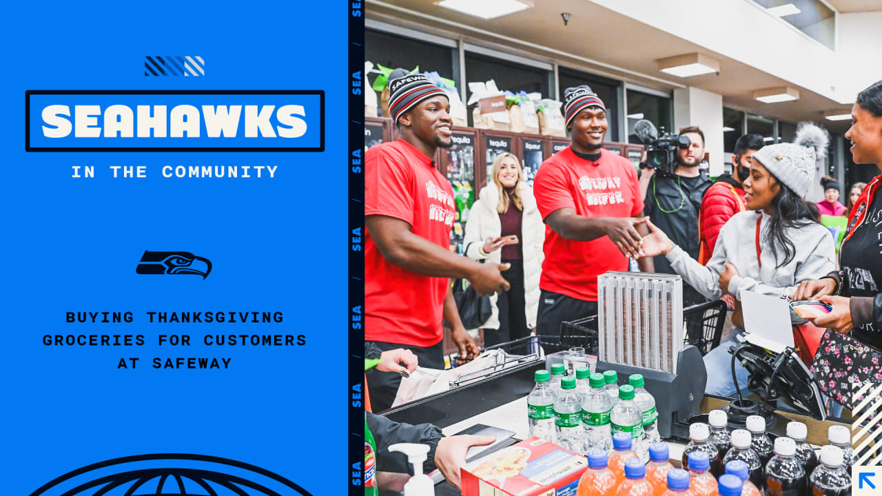 PHOTOS: Seahawks Buy Groceries For Customers At Local Safeway In Advance Of  Thanksgiving