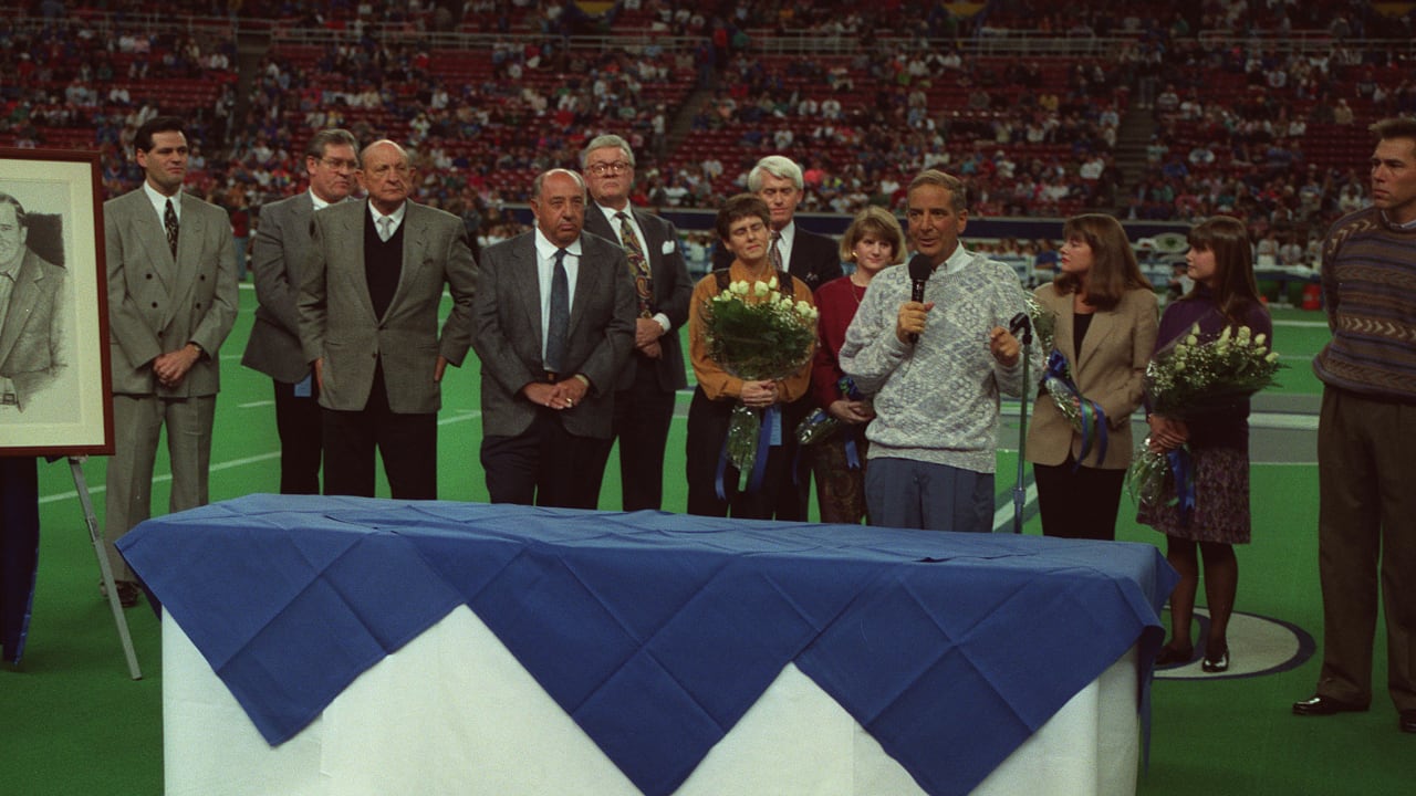 PHOTOS Pete Gross Inducted Into Seahawks Ring Of Honor