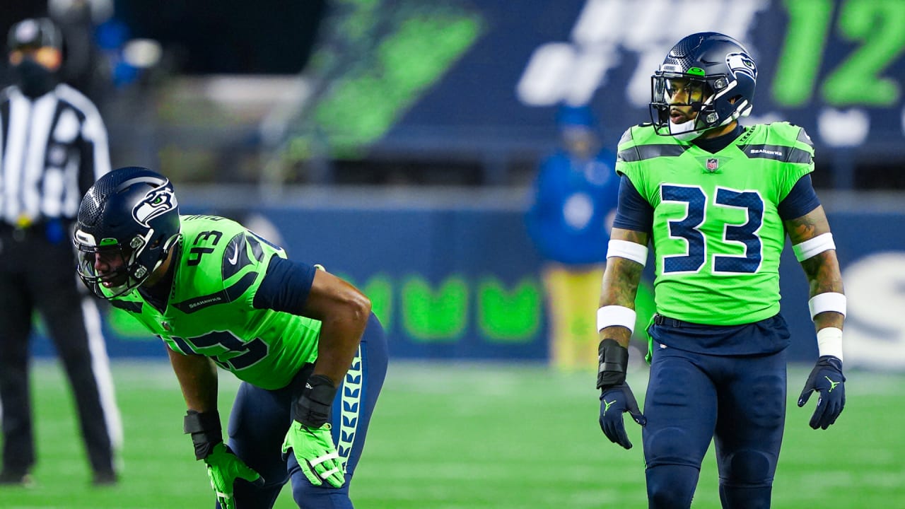 Seahawks starters look sharp in limited action, Seattle tops Dallas 22-14 -  ABC News