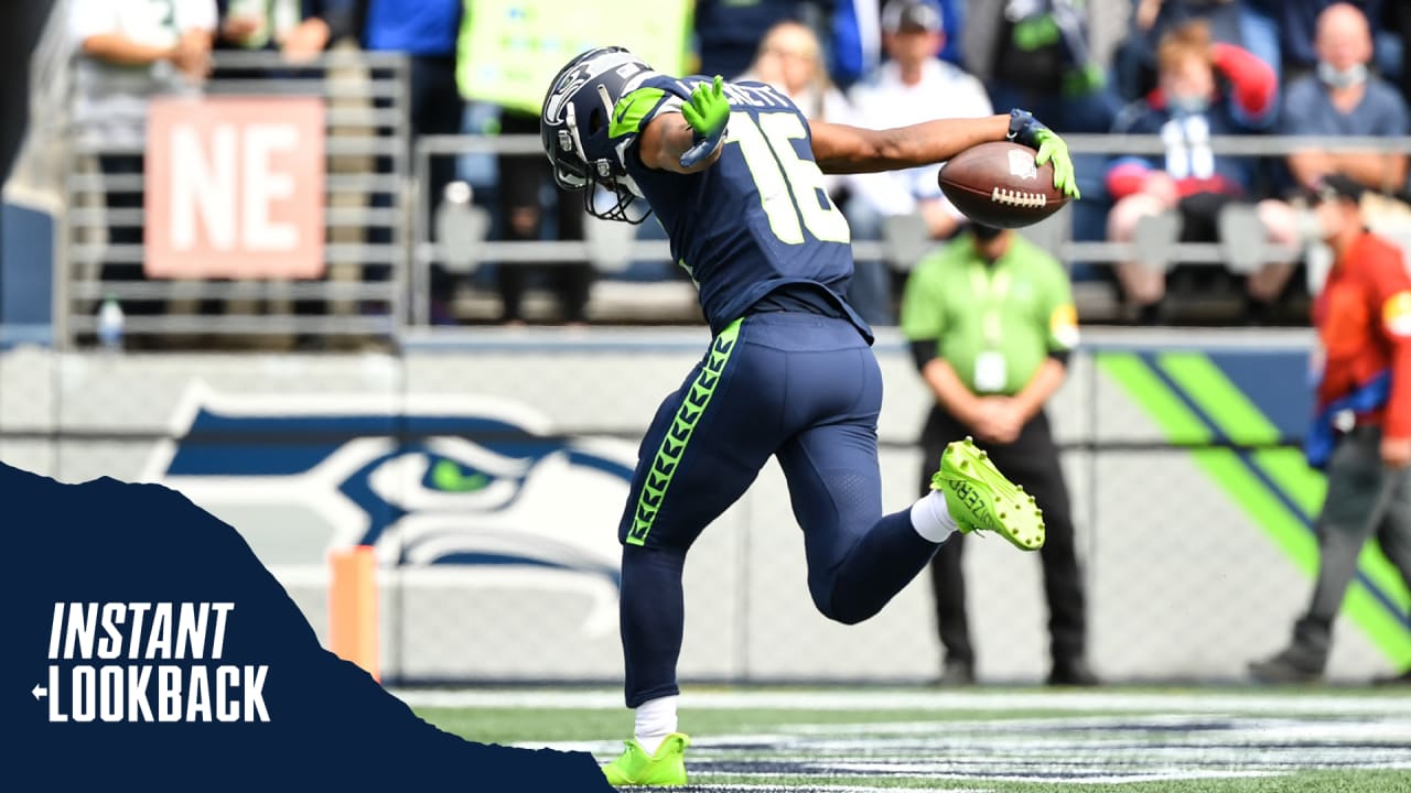 Tyler Lockett completes touchdown catch