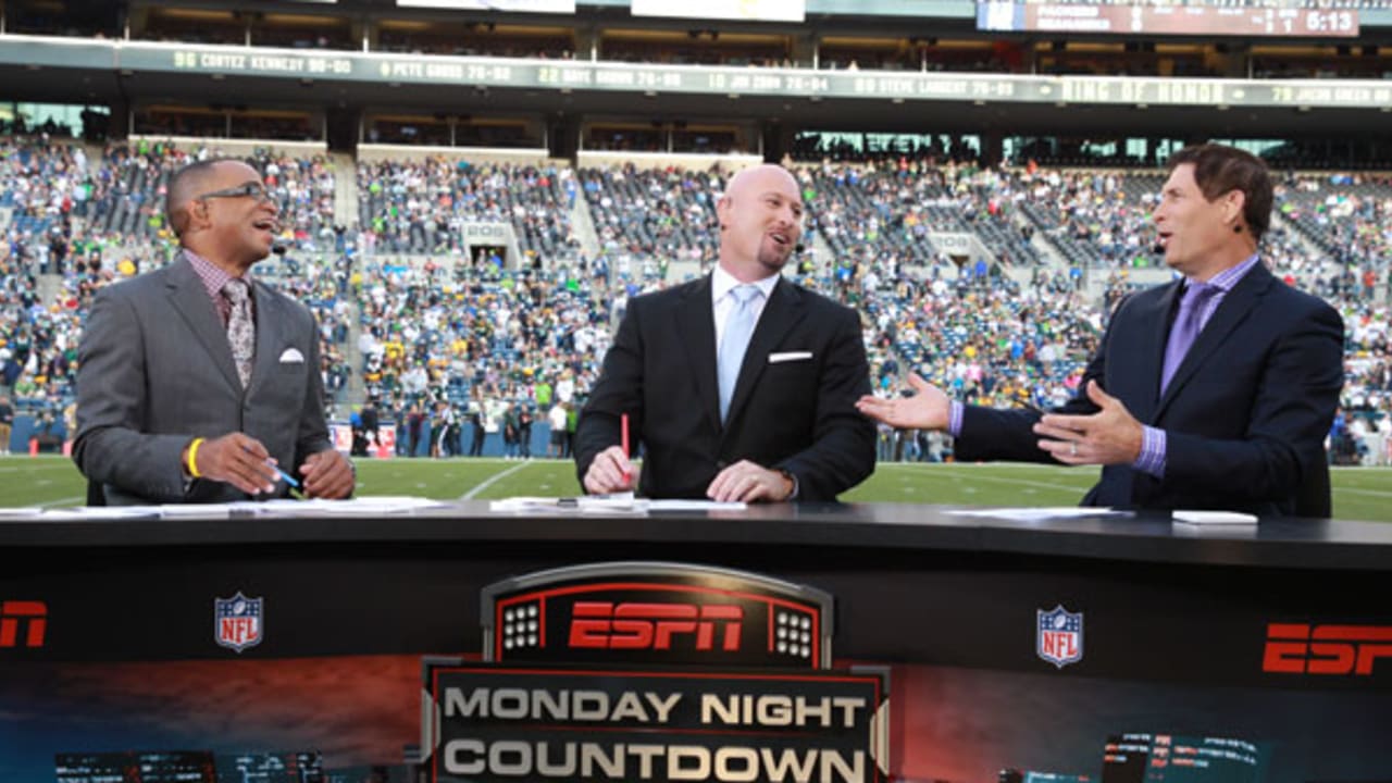 ESPN announces NFL Monday Night Football Countdown lineup around