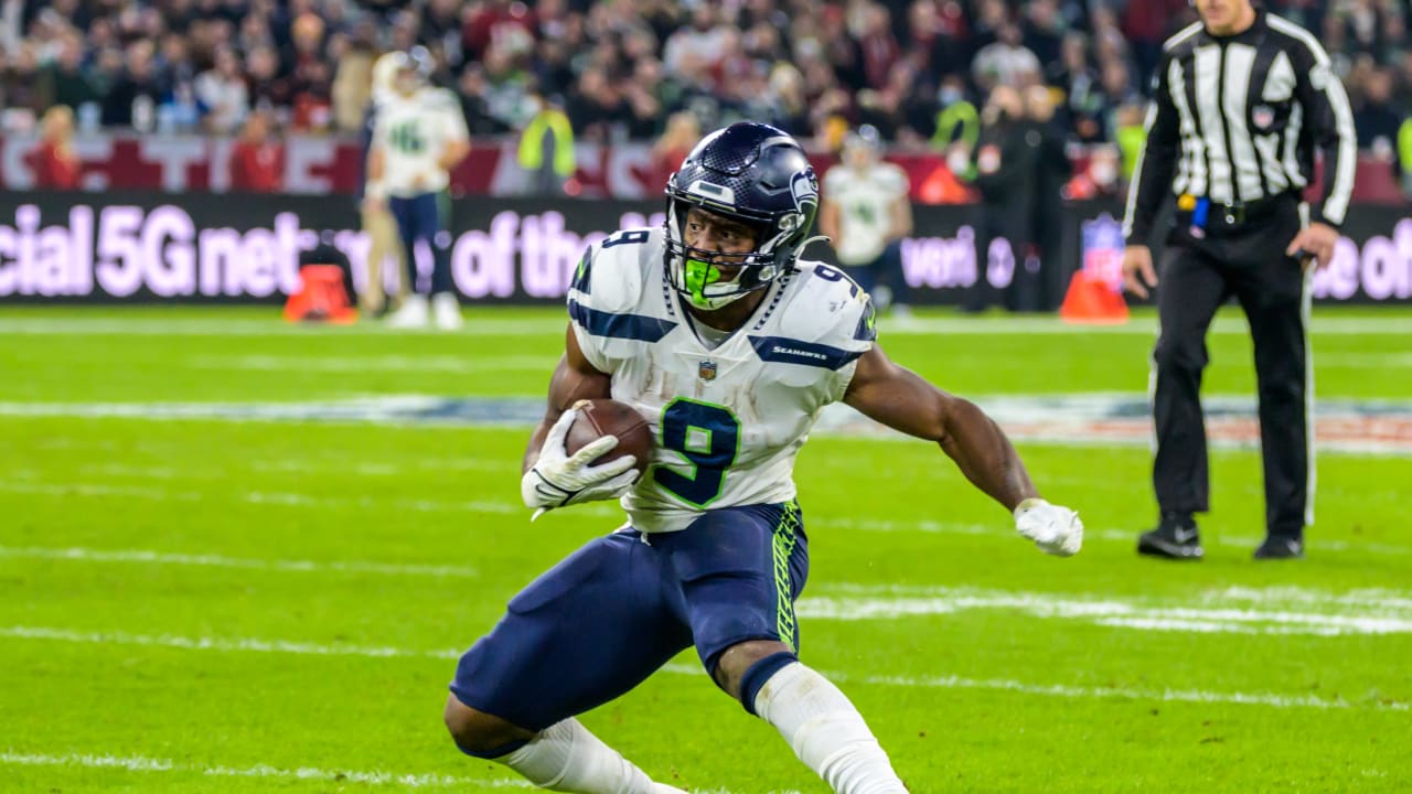 Tyler Lockett, Ken Walker highlight injury woes for Seahawks