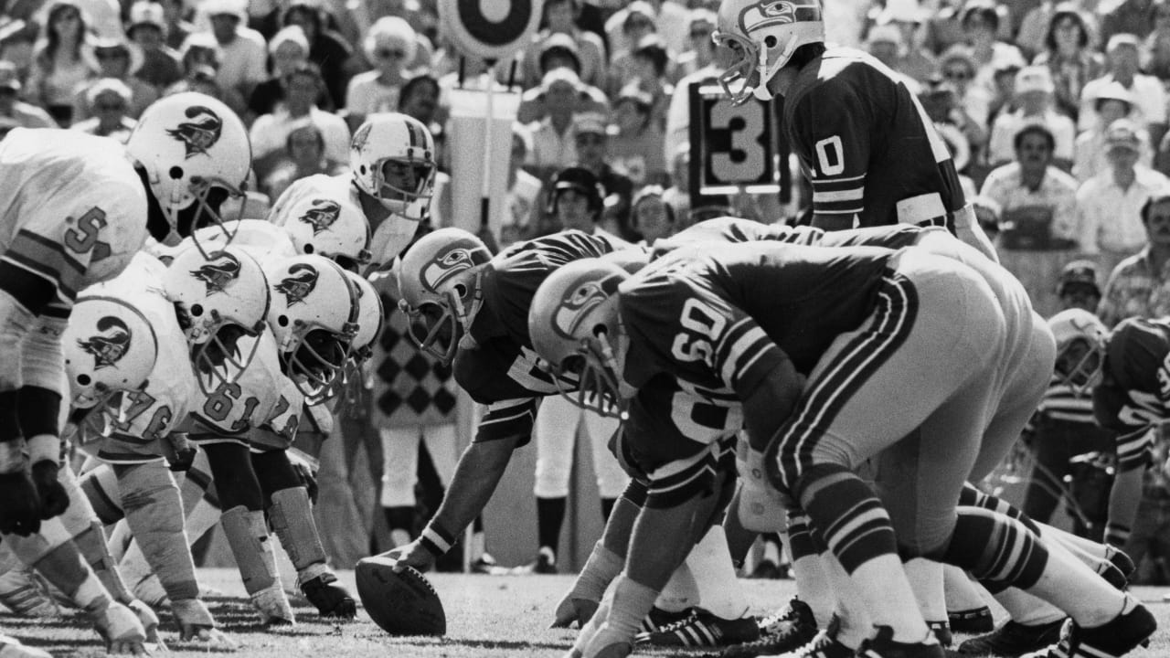 1976, Seahawks at Buccaneers  Nfl football pictures, Football