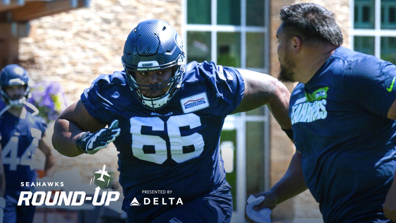 Seattle Seahawks guard Gabe Jackson (66) leaves the field at