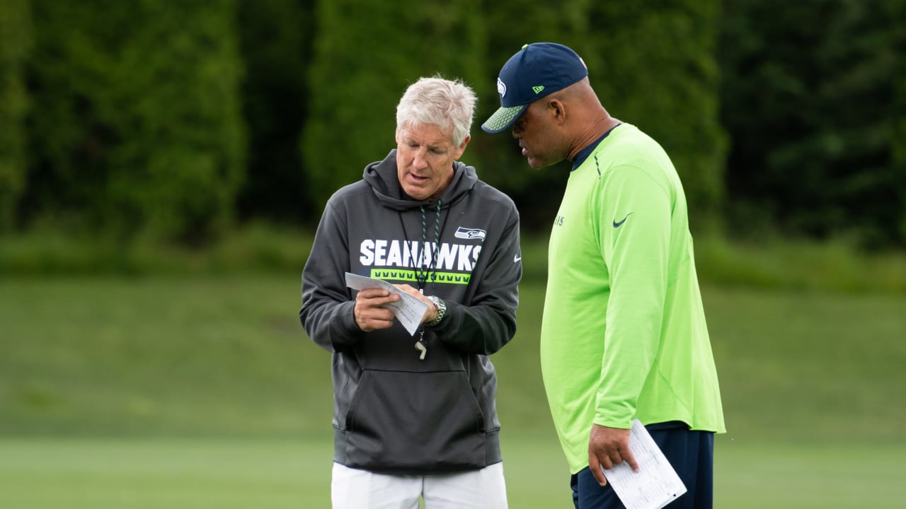 The next Doug Baldwin? John Ursua makes a compelling case as Seahawks' new  slot receiver - West Hawaii Today