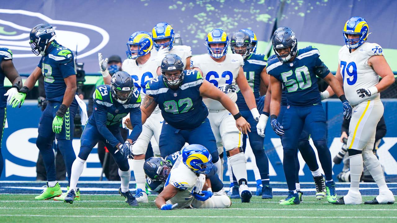 “Lights-Out” Seahawks Defense Appears Big Again in NFC West-Clinching Win Over Rams