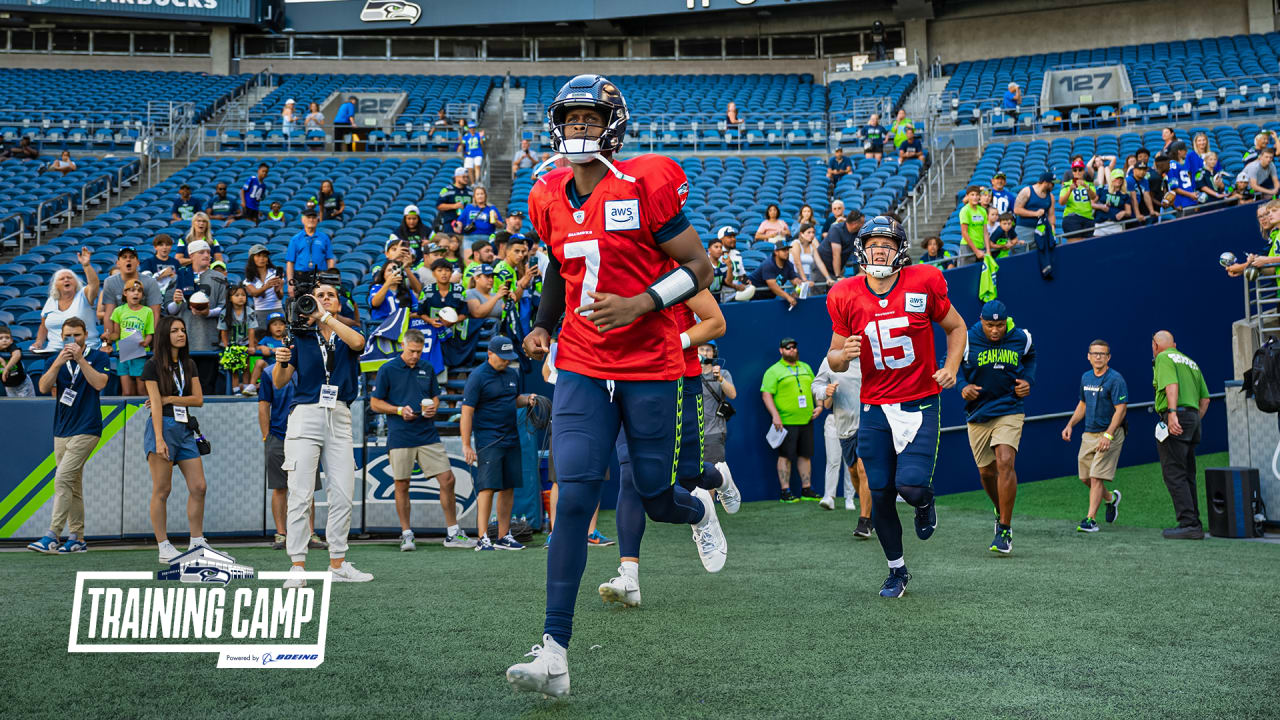 Return of live fans highlights Seahawks annual mock training camp game