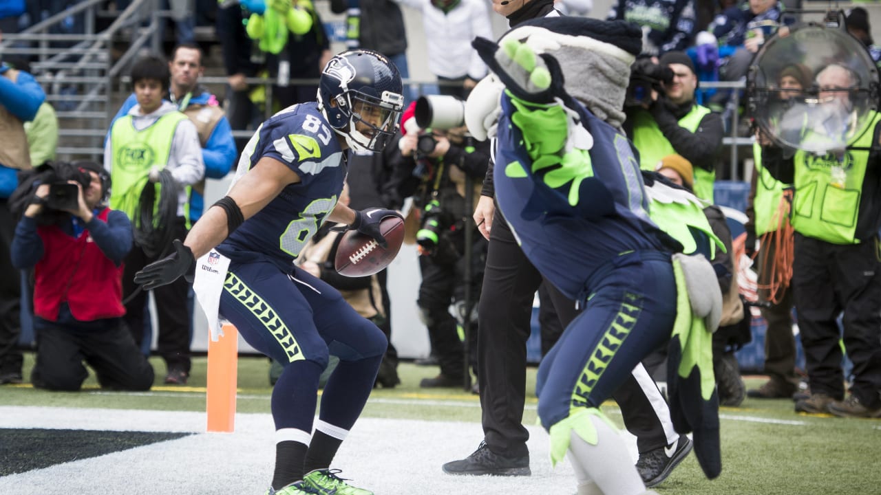 WATCH: Seahawks' Jermaine Kearse make an unreal juggling catch on turf in  Super Bowl 