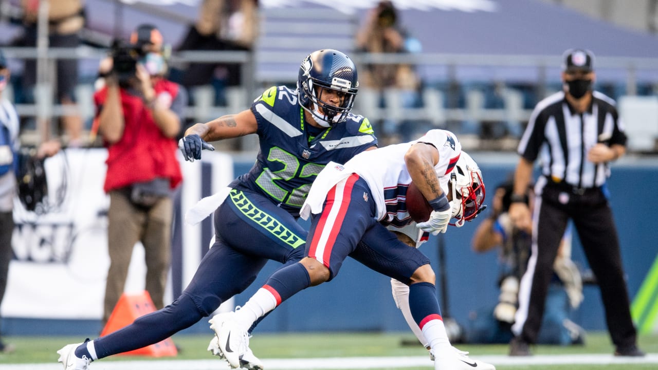 TYLER LOCKETT SEATTLE SEAHAWKS 8X10 PHOTO FLIP