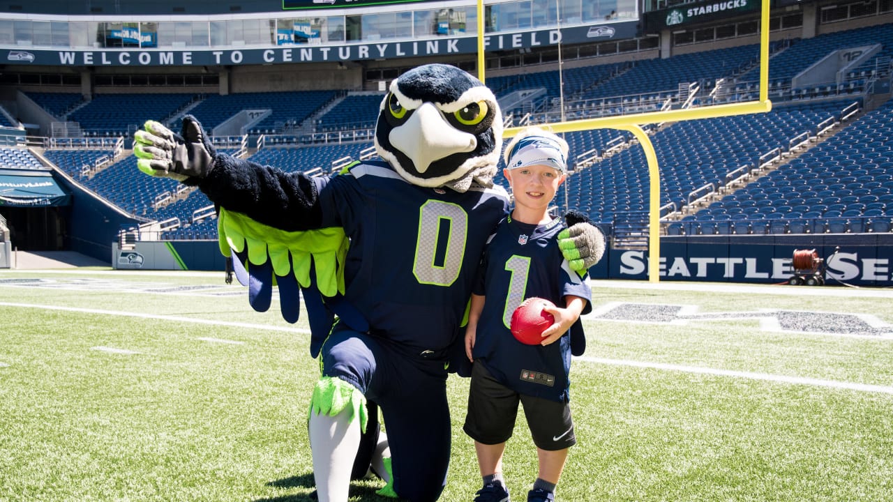 Seahawks Host Make-A-Wish Kids