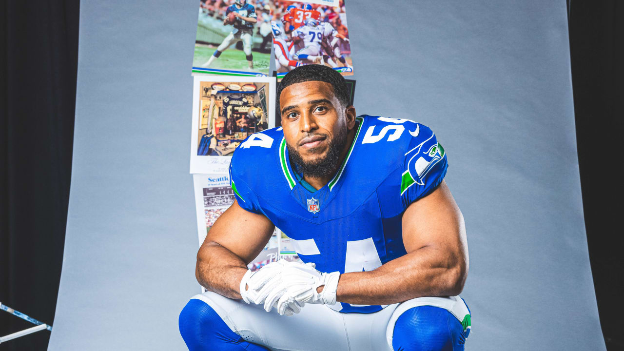 PHOTOS Time To Rewind Seahawks Players Showcase Throwback Uniforms