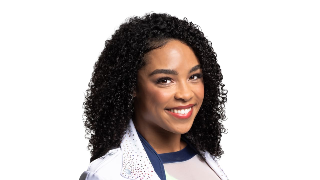 PHOTOS: Glamour Shots Of Seahawks Dancer Geena