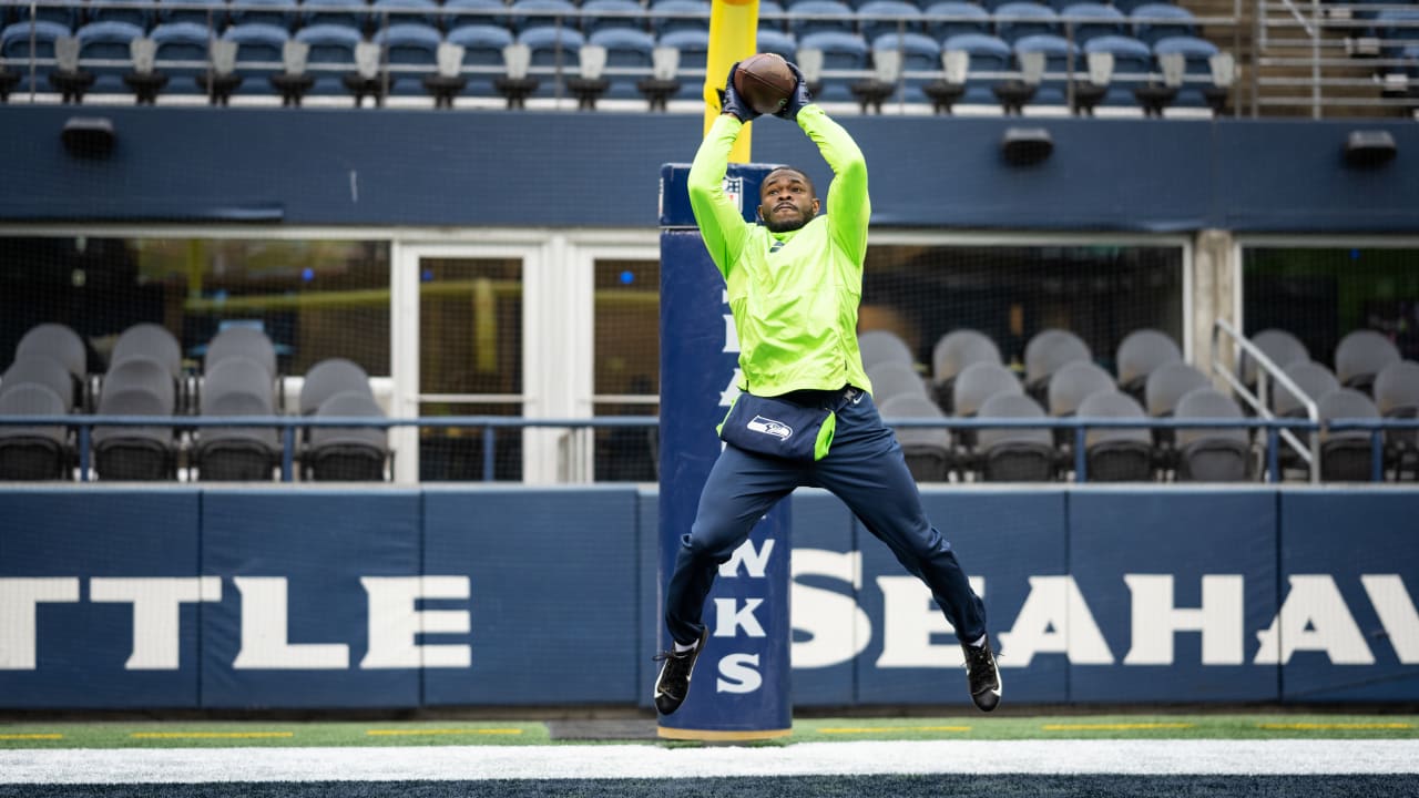 Seahawks add receiver Penny Hart to 53-player roster, waive John Ursua