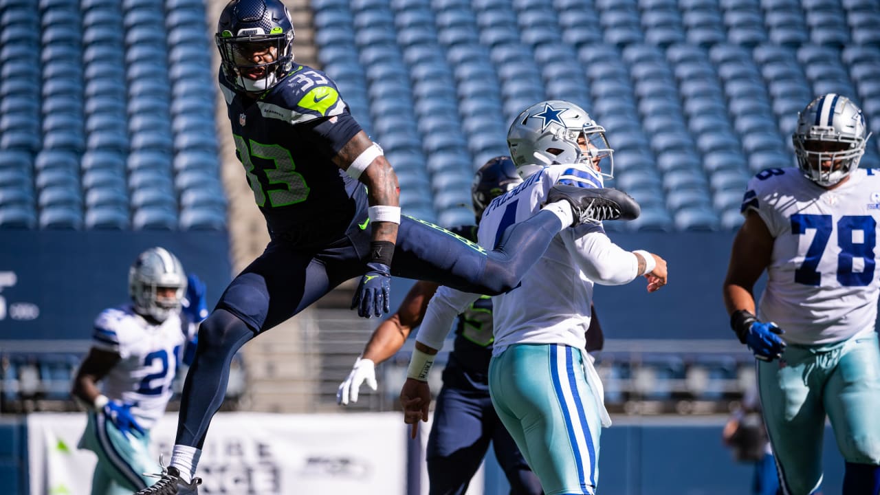 Seattle Seahawks' Chris Carson practices, likely a go for Monday's game  against the Philadelphia Eagles 