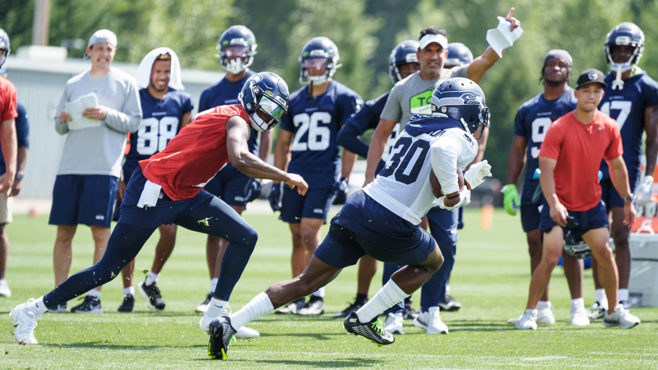 Seahawks Training Camp Battle: Coby Bryant vs Julian Love