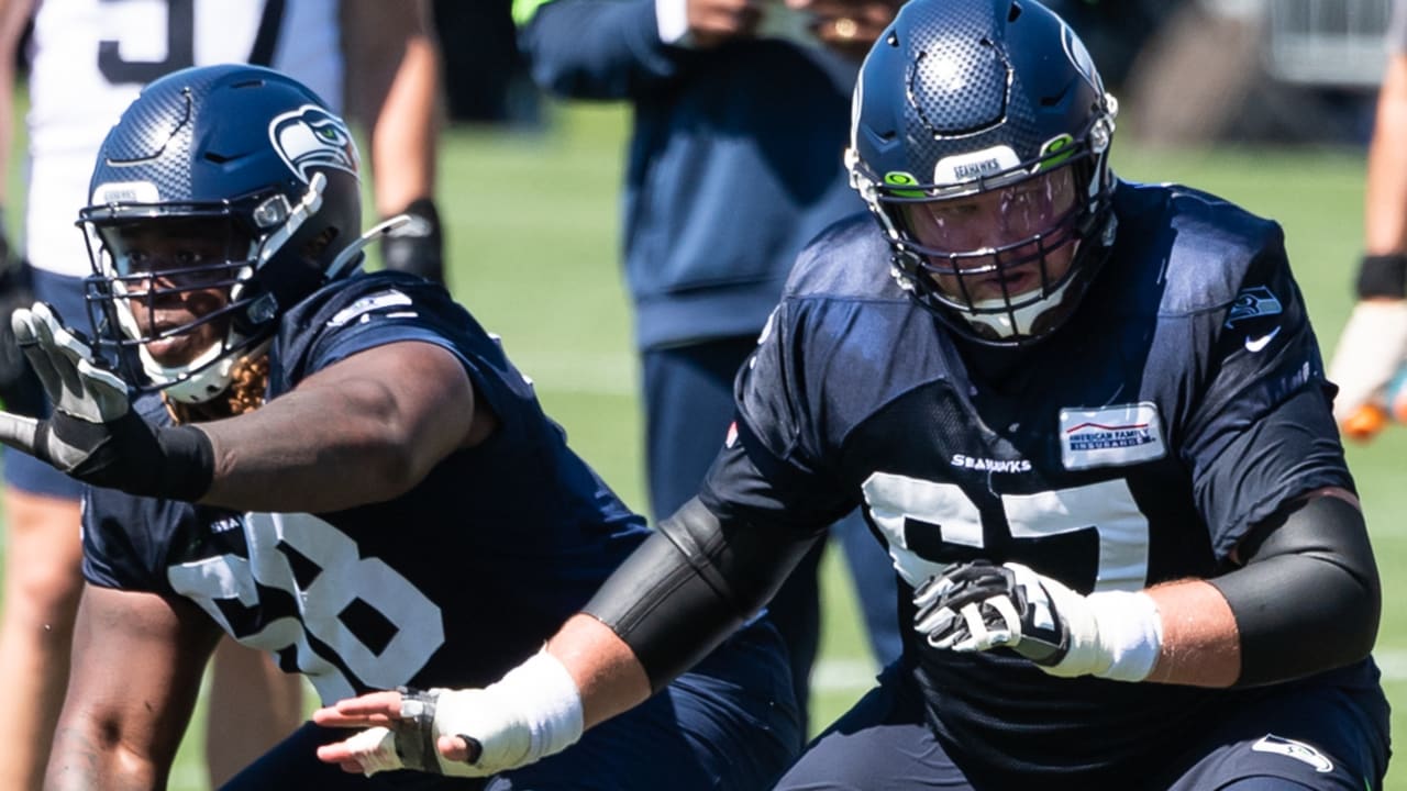 Seattle Seahawks guard Damien Lewis (68) blocks during a preseason