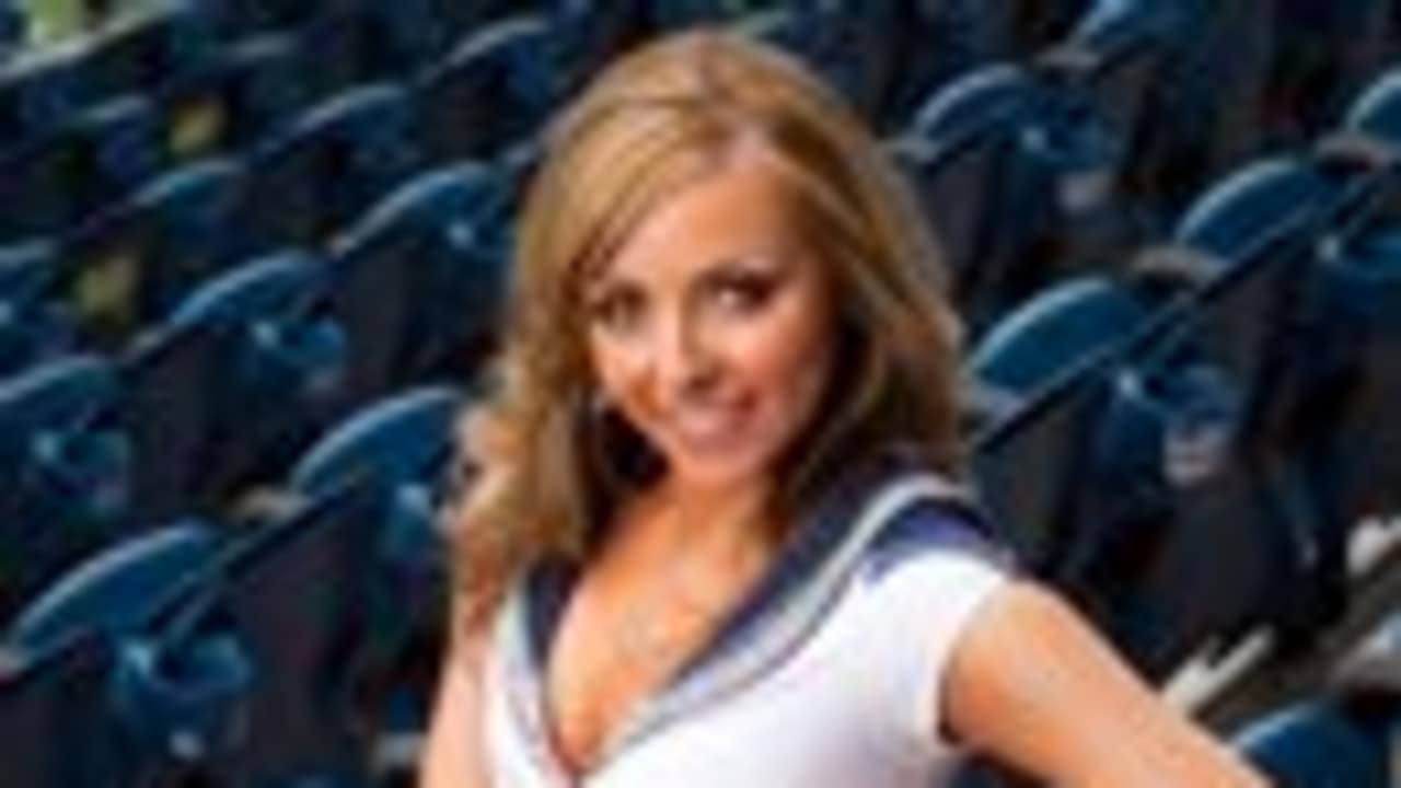 Meet the Bodybuilder Turned Seattle Seahawk Cheerleader