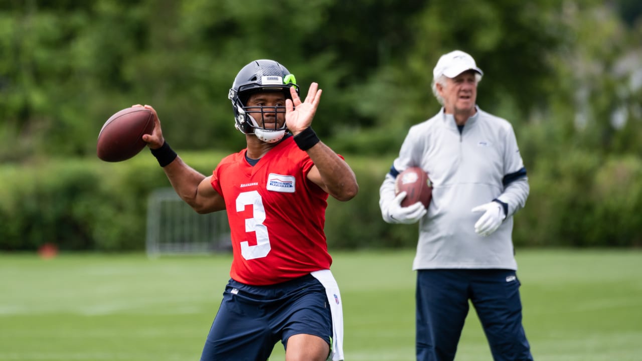 Seattle Seahawks' Russell Wilson: 'I did not request a trade' and 'I hope I  play my whole career' in Seattle 