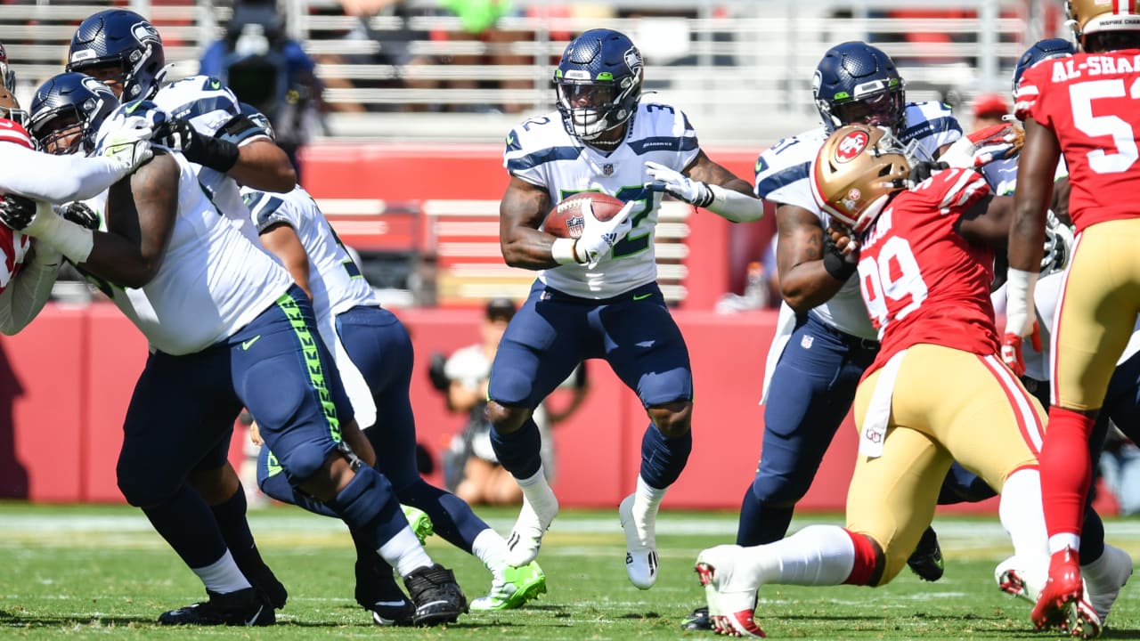 Seahawks RB Chris Carson doesn't practice Wednesday while team continues to  evaluate neck injury