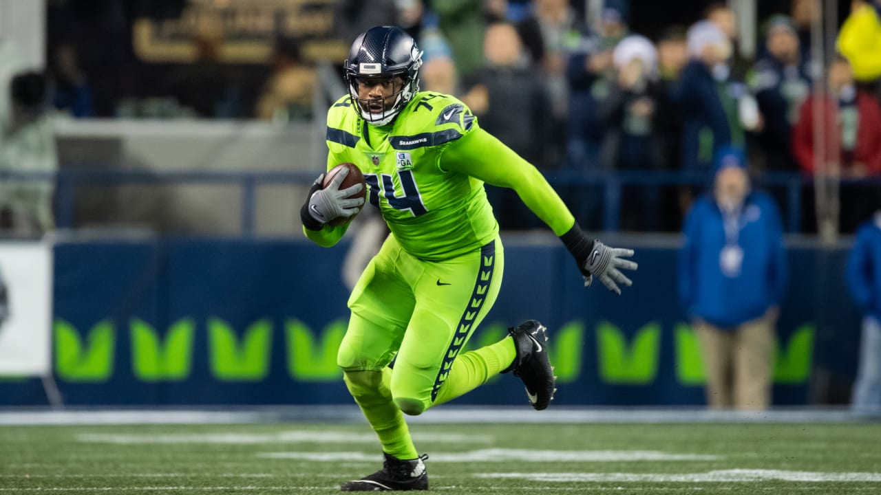 He still hasn't lost a step' - Seahawks discuss facing Bobby