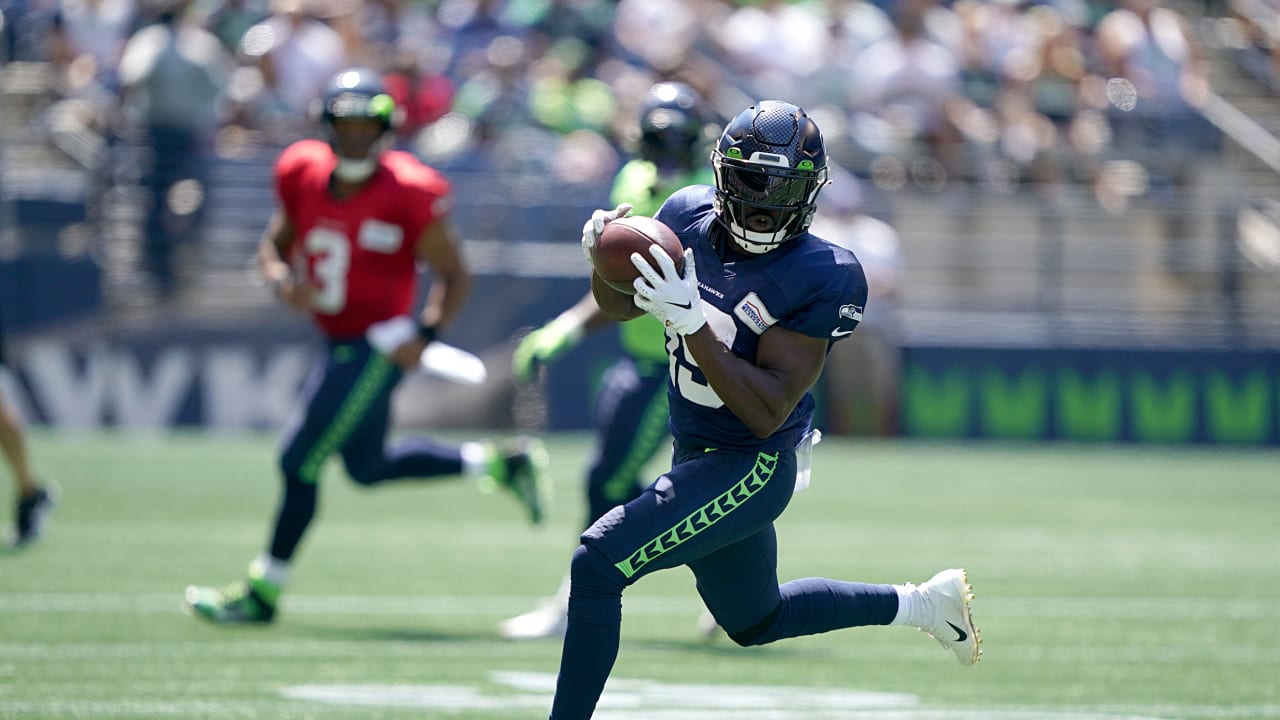 Seahawks hold on late for wild 30-23 win over 49ers – KXAN Austin