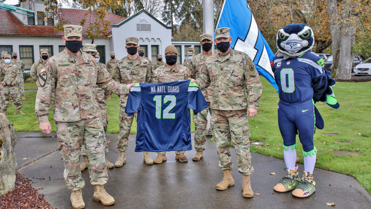 Seahawks Recognize Military & Veterans in Honor of NFL's Salute to