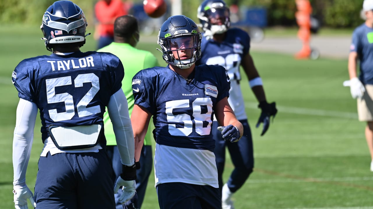 Seahawks Elevate LB Tanner Muse From Practice Squad