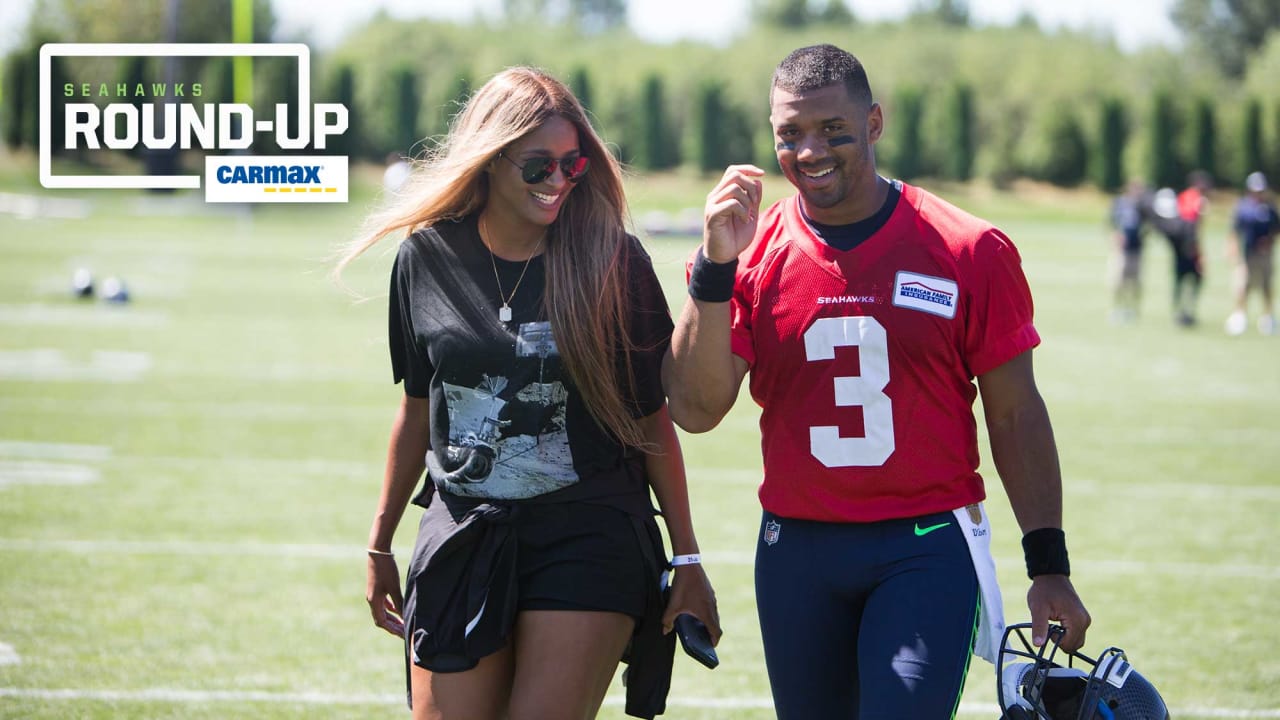 Russell Wilson, Ciara celebrate after son takes his 1st steps at Seahawks  practice