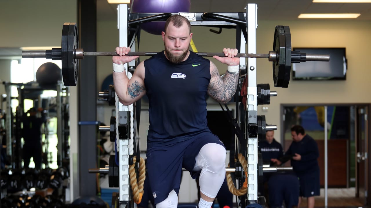 NFL Fit: Training Tips From the Seattle Seahawks Strength Coach - Men's  Journal