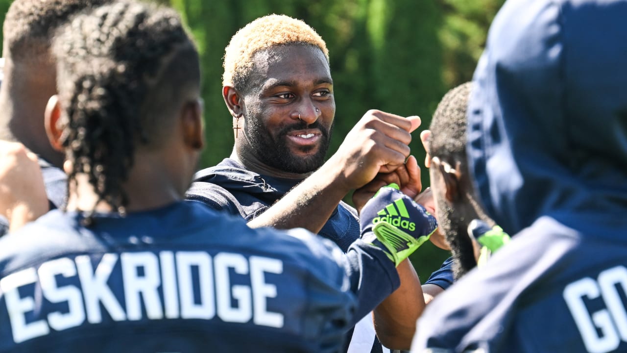 dK Metcalf can't guard DK Seattle Seahawks shirt