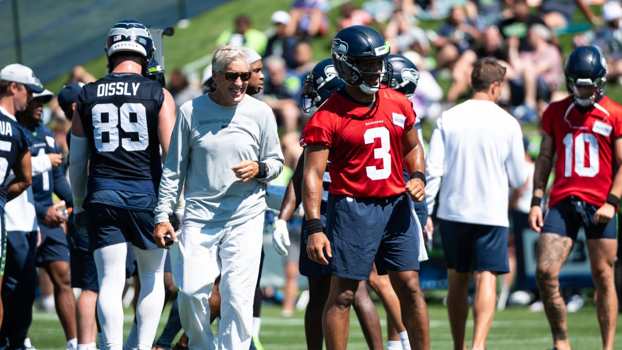 Pete Carroll to NFL: Seahawks aren't shopping Russell Wilson