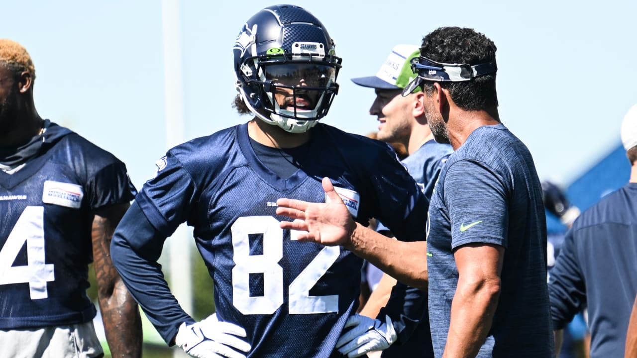 Seahawks Sign 12 To Practice Squad