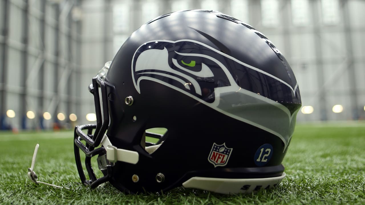 Roster Cuts: Seahawks waive seven players ahead of Tuesday