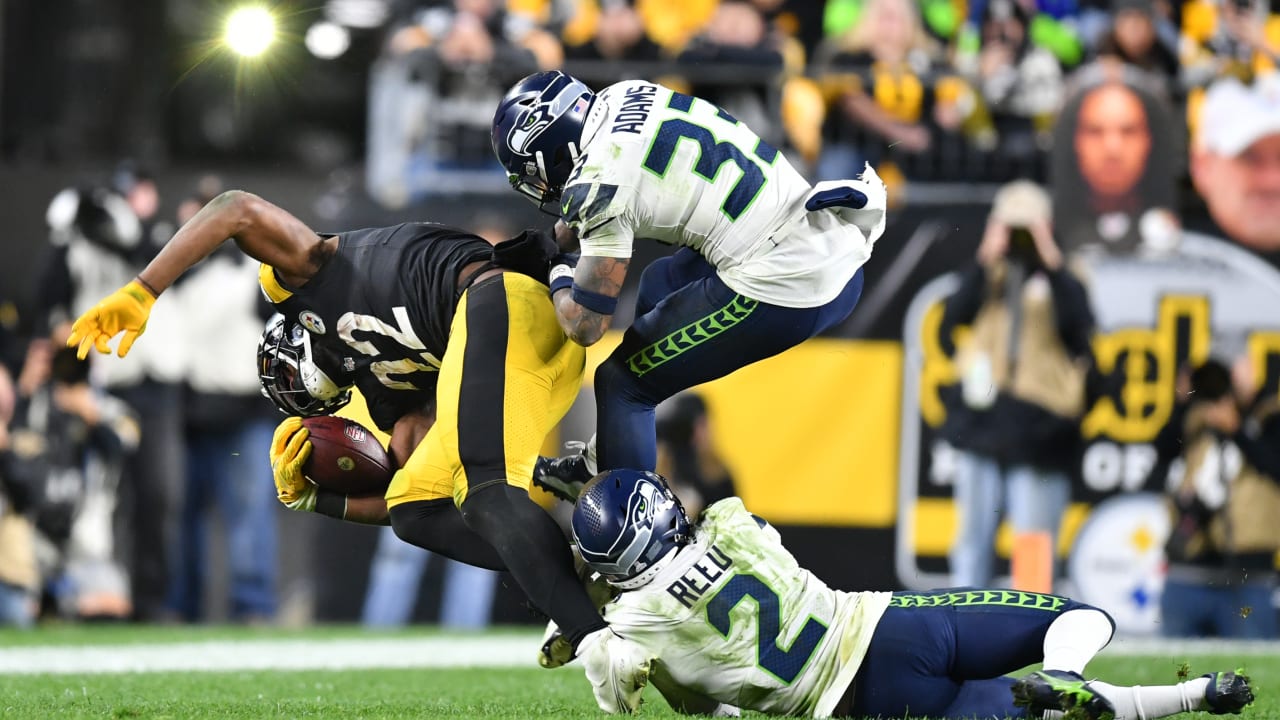 Seahawks cornerbacks Sidney Jones and D.J. Reed will likely start